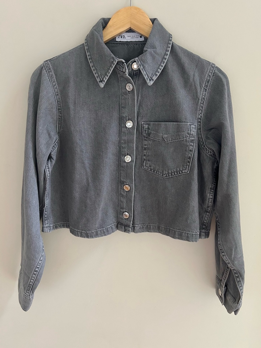 Zara Grey Wash Lightweight Cropped Denim Jacket NWT Size XS